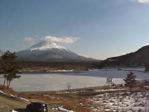 精進湖子抱き富士ライブカメラ