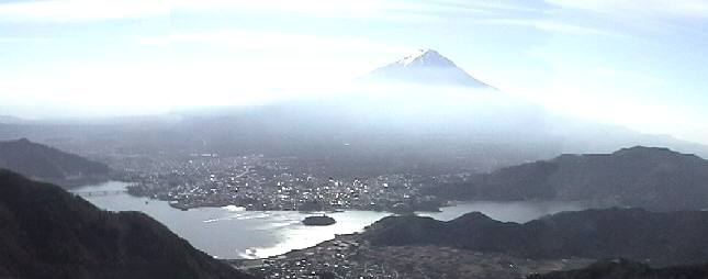 破風山(すずらん峠付近)から富士山を