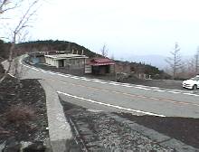 登山道から駐車場を